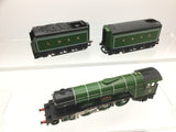 Hornby OO Gauge LNER Green Twin Tender Flying Scotsman (Limited Edition)