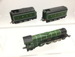 Hornby OO Gauge LNER Green Twin Tender Flying Scotsman (Limited Edition)