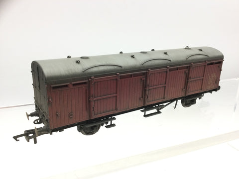Hornby R6683B OO Gauge BR Extra Long CCT Van E1319E PRO-WEATHERED