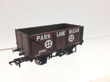 Bachmann 37-082A OO Gauge 7 Plank Wagon Park Lane Wigan