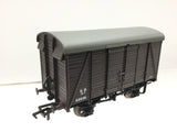 Bachmann 38-084 OO Gauge SR 2+2 Planked Vent Van 65636