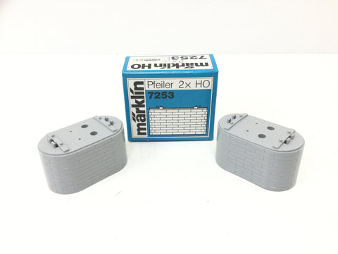 Marklin 7253 HO Gauge Pair of 30mm Brick Pillars (NEW)