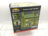 Bachmann 44-0084 OO Gauge Hampton Lodge with Lights