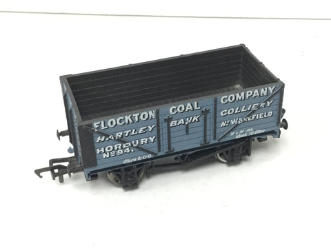 Bachmann 33-033 OO Gauge 7 Plank Wagon Flockton