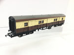 Hornby R4451 OO Gauge Pullman SR Luggage Van