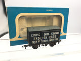 Airfix 54301 OO Gauge 12t Box Van Express Dairy English Eggs (Weathered)