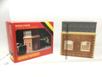 Hornby R505 OO Gauge Water Tower and Crane