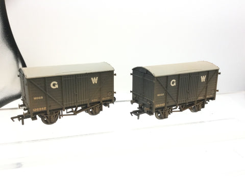 Bachmann 33-704 OO Gauge GWR Mogo Van 126342 x2 Weathered