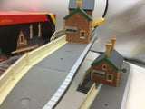 Hornby R593 OO Gauge Town Station