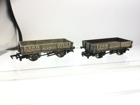 Bachmann 33-451A OO Gauge 3 Plank Wagon Evan Davies x2 Weathered