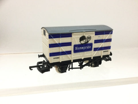 Lima 305602 OO Gauge Box Van Home Pride