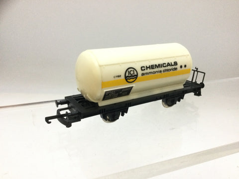 Lima 302720 OO Gauge ICI Chemicals Tank Wagon