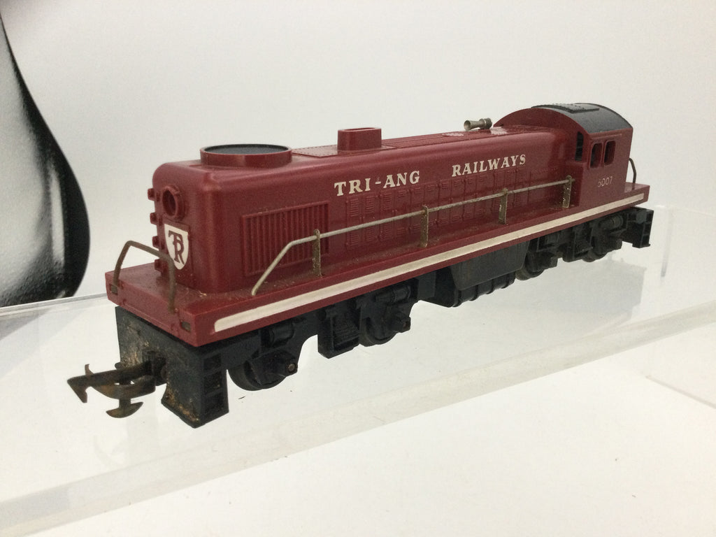 Triang R155 OO Gauge RS2 Switcher Locomotive (Maroon)