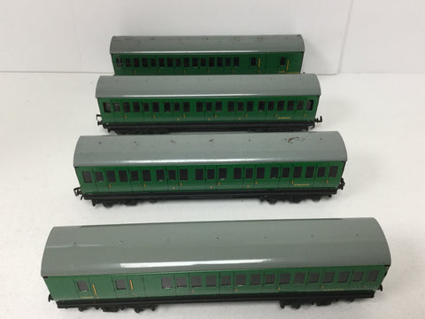 Hornby Dublo 4025/4026 OO Gauge BR/SR Green Suburban Coaches  S41060/S43374 x4