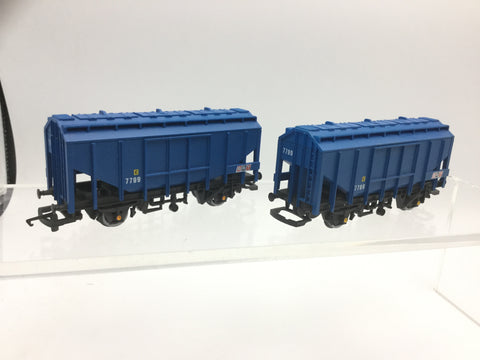 Hornby R023 OO Gauge Bulk Grain Hopper BRT 7799 x2