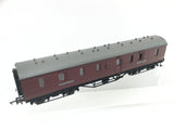Hornby R4237 OO Gauge LMS Maroon Parcels Van M31004M