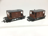 Hornby R016 OO Gauge BR Standard Brake Van B952698 x2