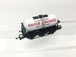 Dapol B629 OO Gauge 6 Wheel Milk Tanker United Dairies