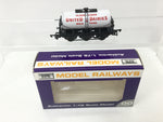 Dapol B629 OO Gauge 6 Wheel Milk Tanker United Dairies