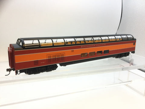 Bachmann 13007 HO Gauge Budd 85' Full Dome Passenger Car Southern Pacific