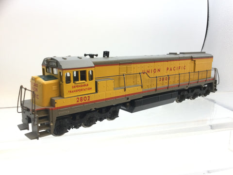 Athearn 3422 HO Gauge GE U28C Diesel Locomotive Union Pacific 2802 (NEEDS ATTN)