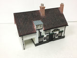 Hornby R8566 OO Gauge Skaledale The Boars Head Pub
