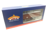 Bachmann 38-148 OO Gauge BR VDA Van BR Freight Brown (Railfreight)