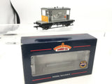 Bachmann 37-527A OO Gauge 20t Brake Van Railfreight Distribution