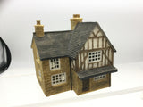 Hornby R8506 OO Gauge Brambles Cottage