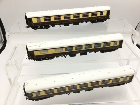 Bachmann 39-290A/39-300A/39-310A OO Gauge BR Mk1 Pullman Coaches x3