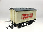 Hornby R130 OO Gauge Lyons Maid Box Van