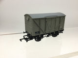 Hornby R6003 OO Gauge BR Grey Vent Van B763295