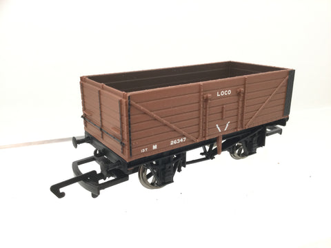 Hornby R6394A OO Gauge 7 Plank Wagon BR (Ex-LMS) M26347