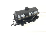 Wrenn W5062 OO Gauge 12t Tank Wagon Royal Daylight