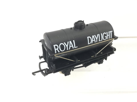 Wrenn W5062 OO Gauge 12t Tank Wagon Royal Daylight