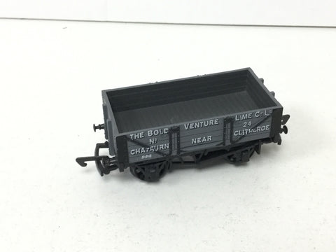 Hornby R6440 OO Gauge 4 Plank Wagon Bold Venture Lime Co