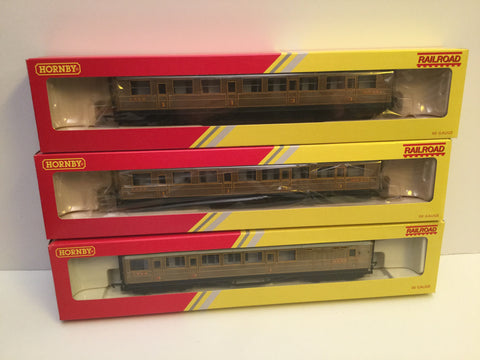 Hornby R4332/R4333 OO Gauge LNER Gresley Flying Scotsman Coaches
