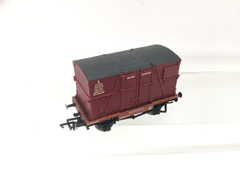 Bachmann 37-951 OO Gauge BR Conflat A Wagon with Container