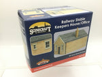 Bachmann 44-0149 OO Gauge Scenecraft Railway Stables Keeper's House