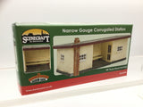 Bachmann 44-0160R OO Gauge Scenecraft Narrow Gauge Corrugated Station Red/Cream