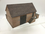 Bachmann 44-104 OO Gauge Red Brick Barn