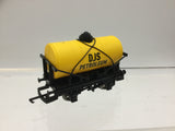 Hornby R1157 OO Gauge Tank Wagon DJS Petroleum