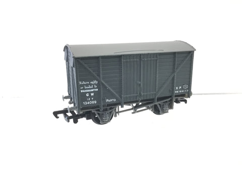 Bachmann 33-602 OO Gauge 12t Vent Van GWR Grey 134089