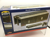 Bachmann 44-0035 OO Gauge Wooden Carriage Shed