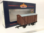 Bachmann 38-160 OO Gauge BR Planked Vent Van B762361