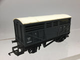 Hornby R022 OO Gauge GWR Cattle Van 38901