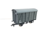Bachmann 38-083 OO Gauge GWR 2+2 Planked Vent Van 144293