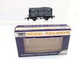Dapol B696 OO Gauge 8 Plank Wagon Chatterley-Whitfield