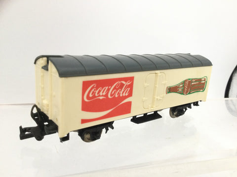 Lima 3113 HO Gauge Refrigerator Van Coca Cola (L2)