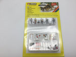 Noch 16220 HO/OO Gauge Winter's Day Themed Figure Set